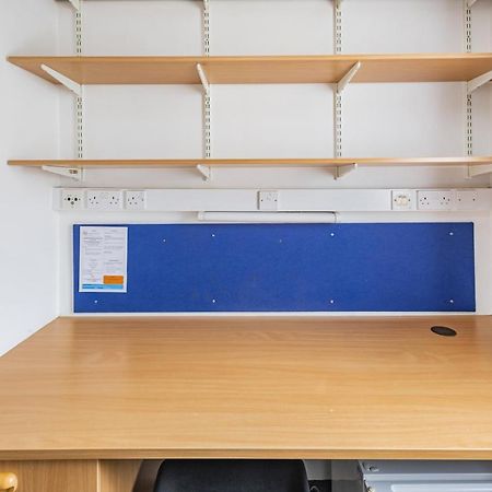 Vibrant Ensuite Rooms, Hatfield - Sk エクステリア 写真