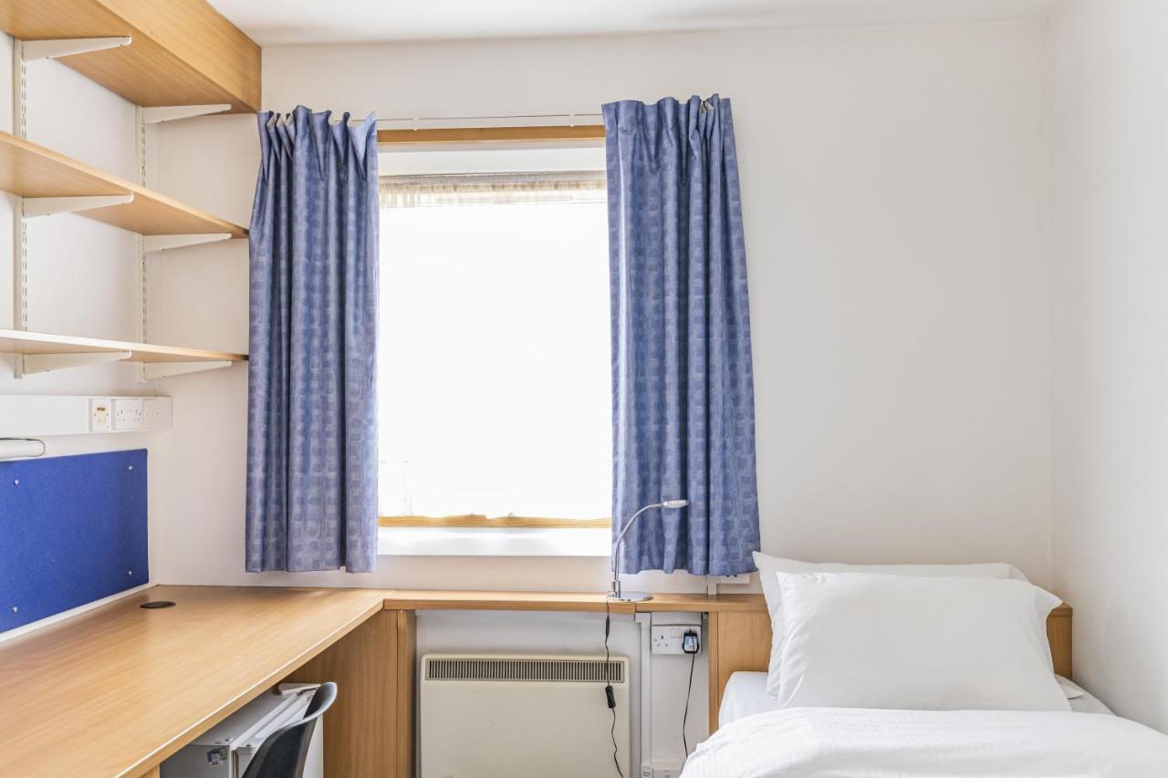 Vibrant Ensuite Rooms, Hatfield - Sk エクステリア 写真