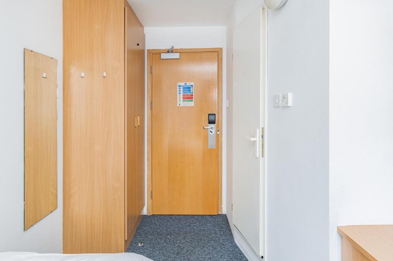 Vibrant Ensuite Rooms, Hatfield - Sk エクステリア 写真