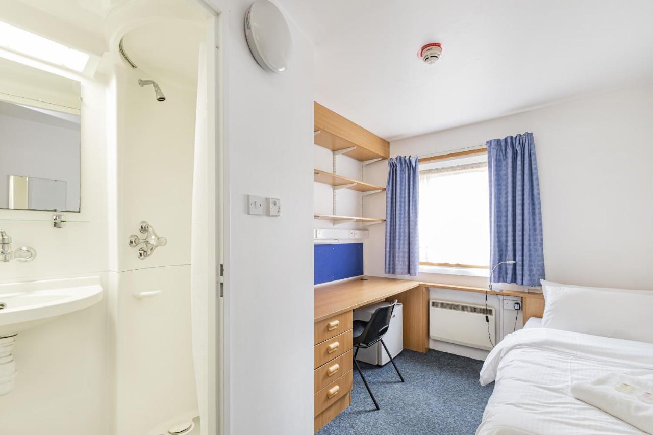 Vibrant Ensuite Rooms, Hatfield - Sk エクステリア 写真