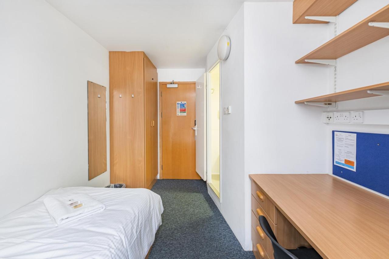 Vibrant Ensuite Rooms, Hatfield - Sk エクステリア 写真