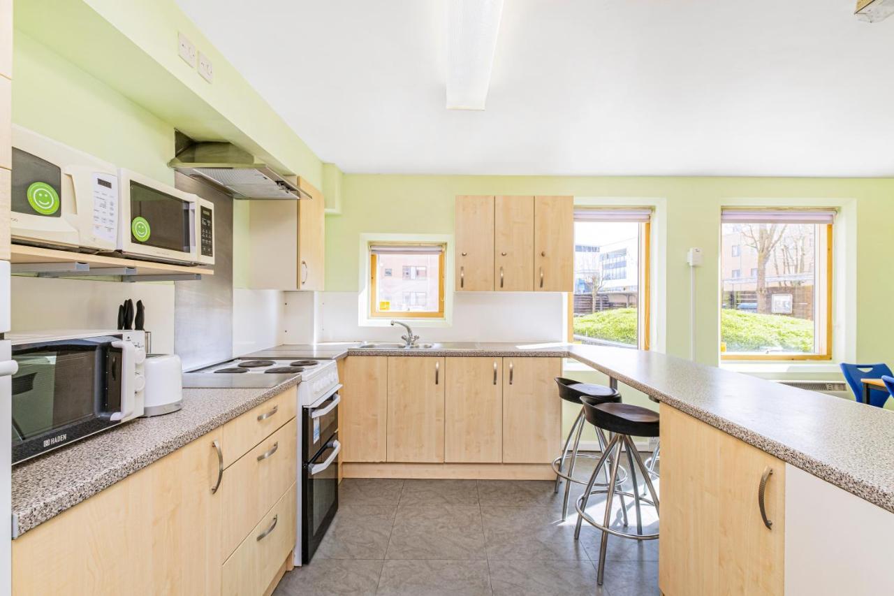 Vibrant Ensuite Rooms, Hatfield - Sk エクステリア 写真